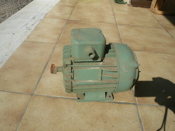 moteur �lectrique triphas� 220/380 45 Carcassonne (11)
