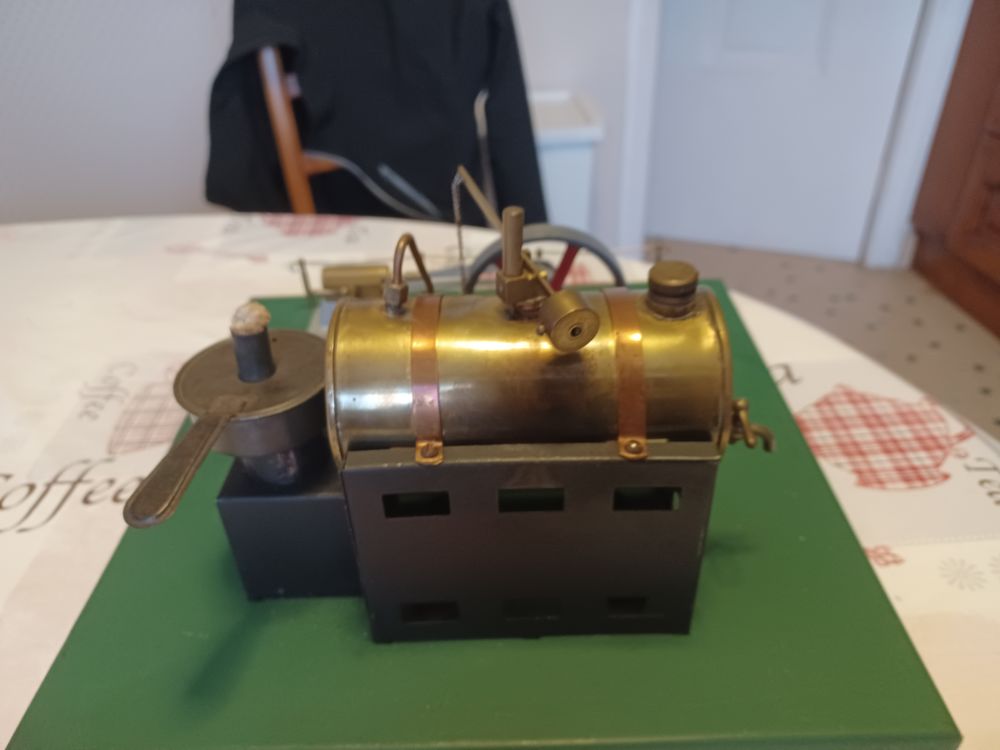 Moteur � vapeur  d�but du si�cle 250 Perros-Guirec (22)