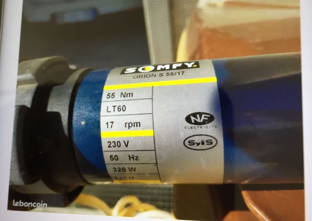 Moteur de volet roulant garage ou store ban 90 Sillans (38)