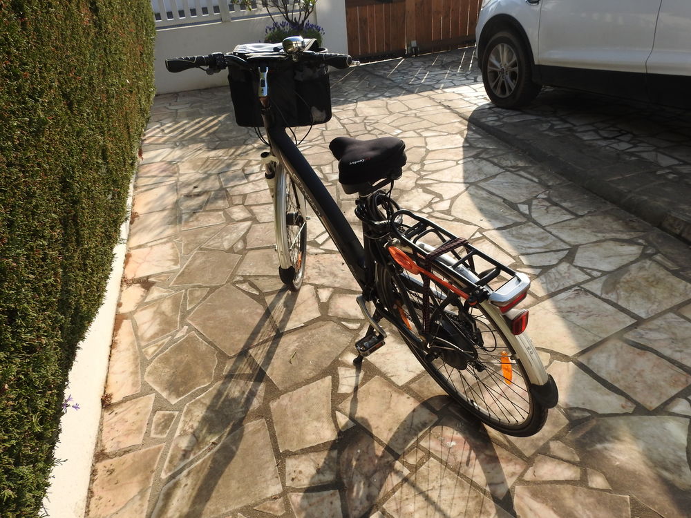 E.MOTION N�ocity.  Batterie 400wh - 36V - 11Ah 700 Tr�muson (22)