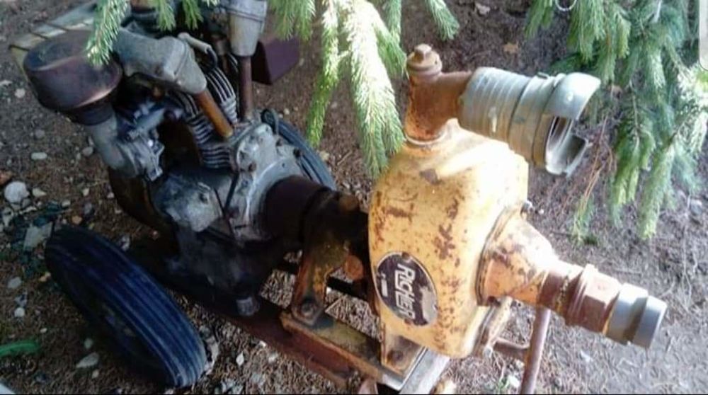 Moto pompe Bernard 200 Montceaux (01)