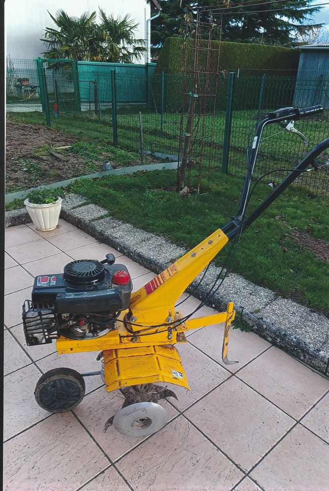 Motobineuse 50 Saint-Laurent-Nouan (41)