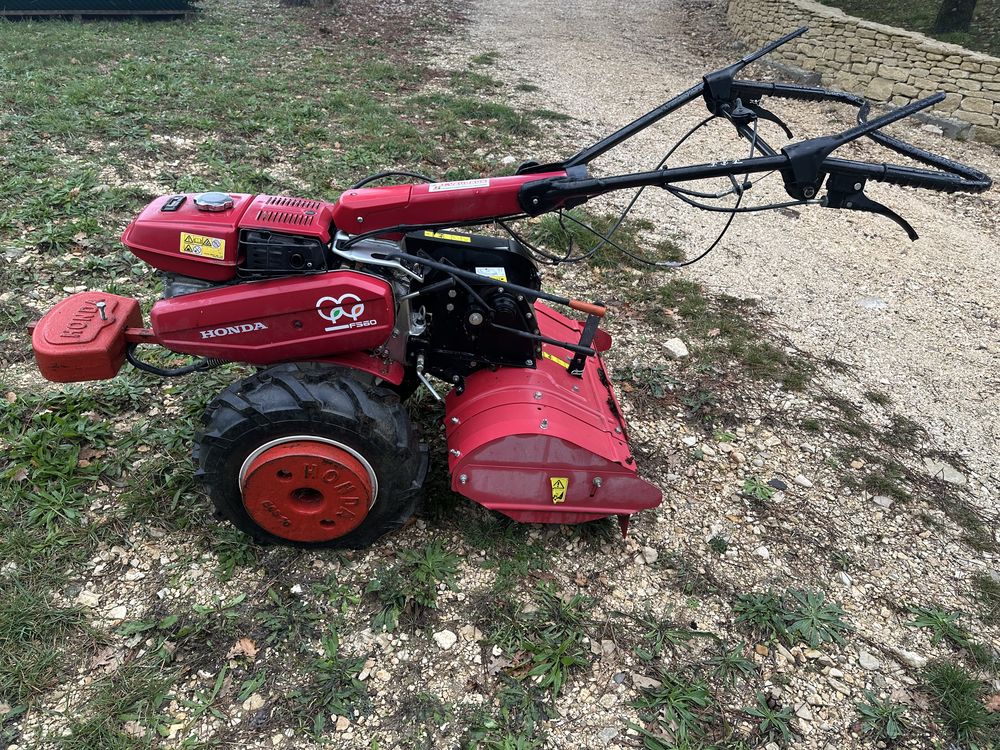 Motoculteur Honda F 560 2800 Apt (84)