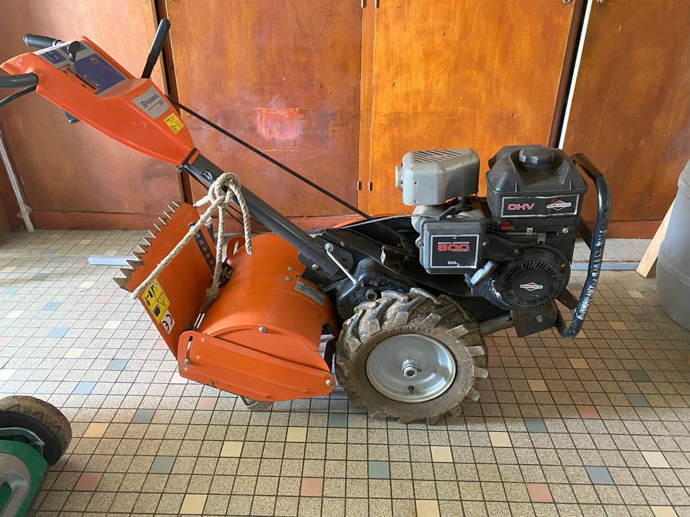 Motoculteur Husqvarna 
CRT51 500 Saint-Paterne (72)