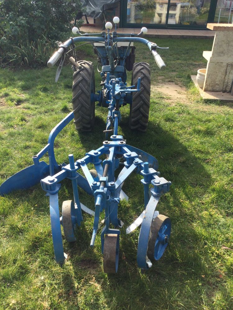 Motoculteur STAUB 800 Bess�-sur-Braye (72)