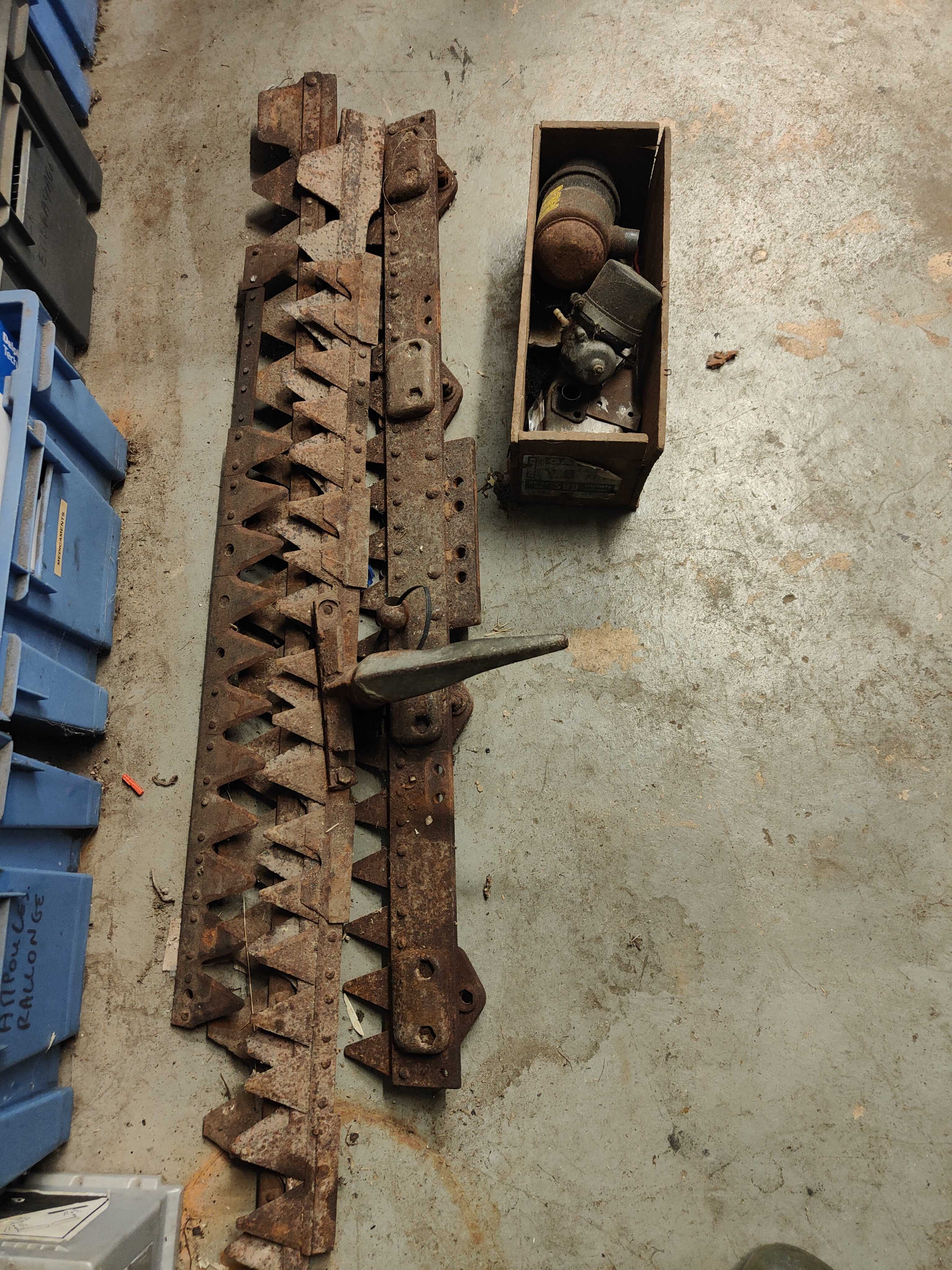 Motofaucheuse tract�e, moteur Briggs&stratton 260 Flottemanville-Hague (50)