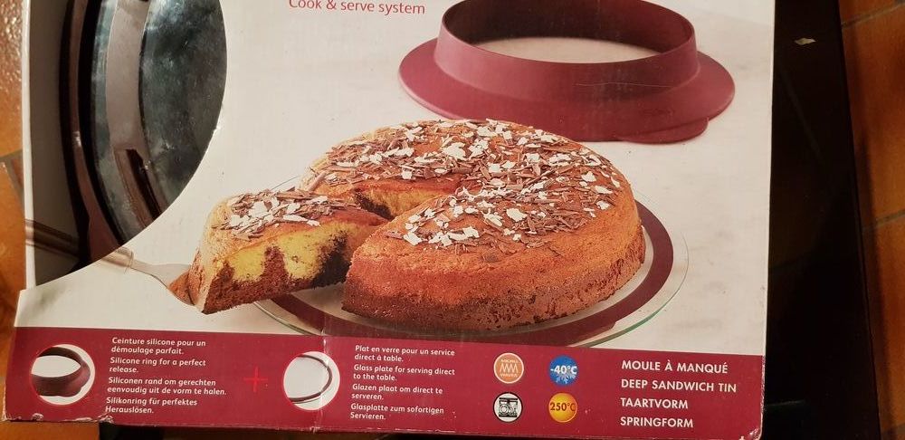 MOULE  A GATEAUX FACILE  + FOND VERRE GRANDE MARQUE 39 Bonneville (74)