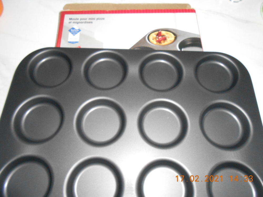 moule � 12 mini pizza en t�flon 5 Marck (62)