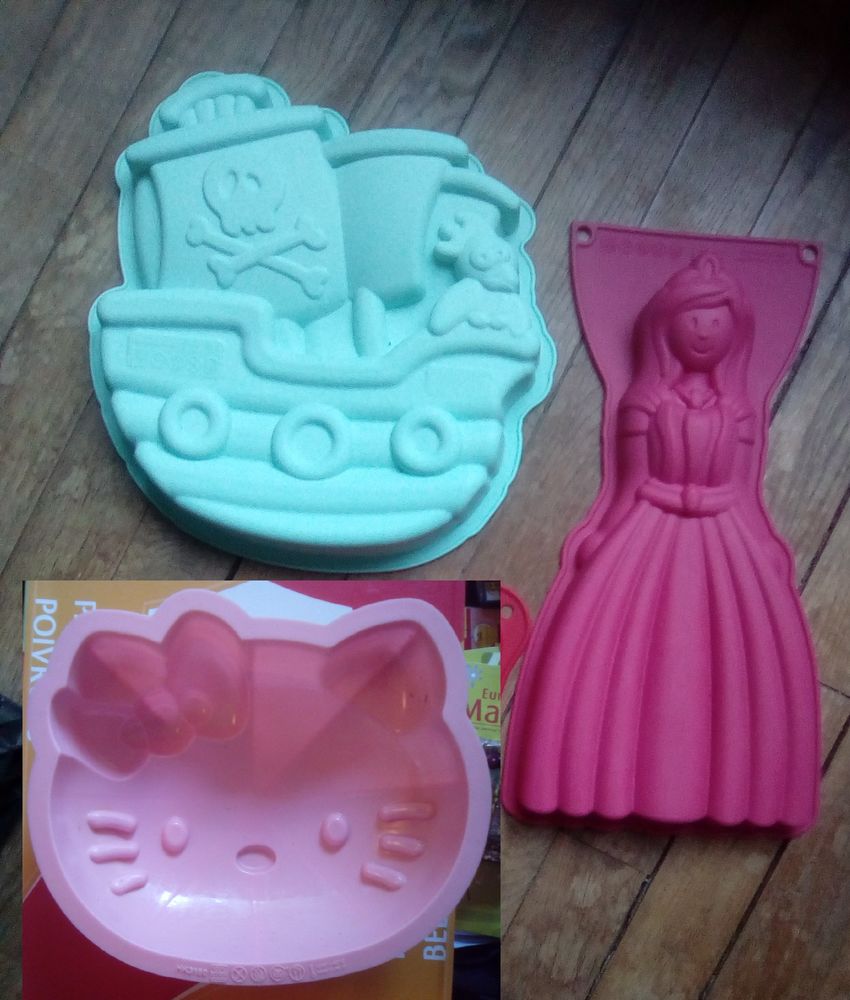 3 moules � g�teau enfant + moule de no�l 20 Beauchamp (95)