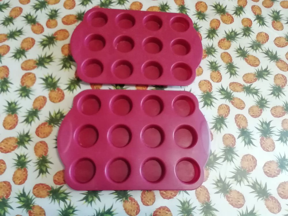 Moules neufs 12 trous pour muffins ou autres 10 Noyelles-l�s-Vermelles (62)