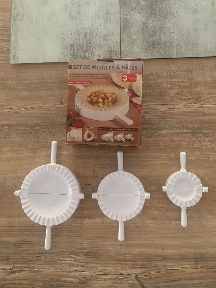3 Moules � p�tes 3 dimensions 5 Saleilles (66)