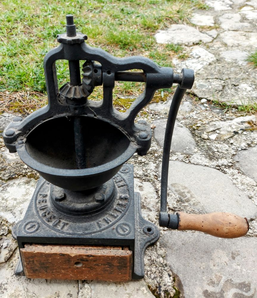 Moulin � caf� antique PEUGEOT 60 Aix-en-Diois (26)