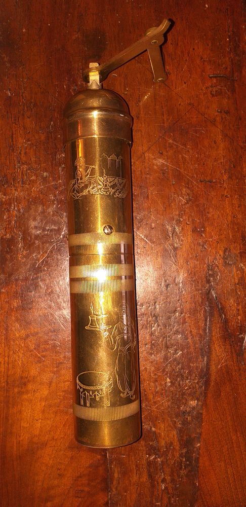 Moulin � caf� turc vintage 29 Villeneuve-Loubet (06)