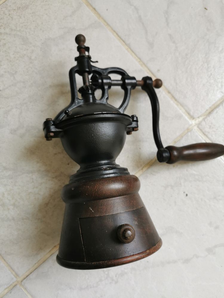 Moulin � caf� 25 Charleville (51)