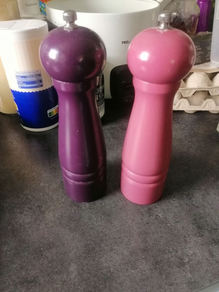 Kit moulin � poivre en bois 2 pi�ces violet et rose 10 Montargis (45)