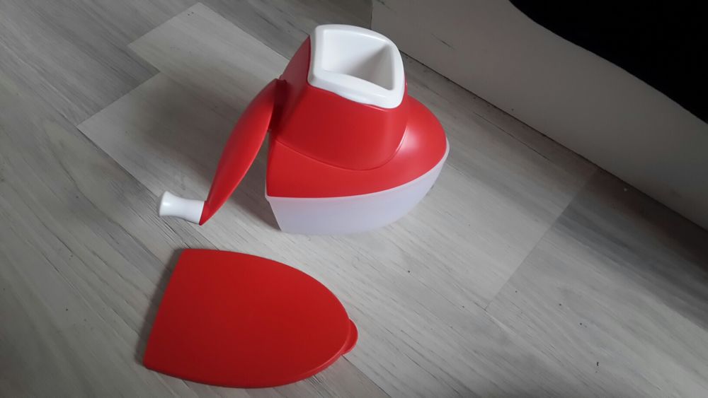 moulin universel tupperware rouge 20 Montlu�on (03)