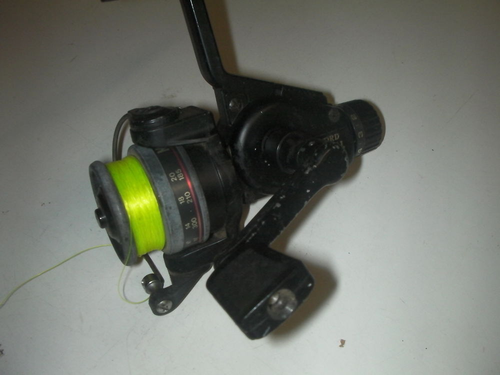 Moulinet ultra-l�ger MITCHELL 2210 RD 25 Roques (31)