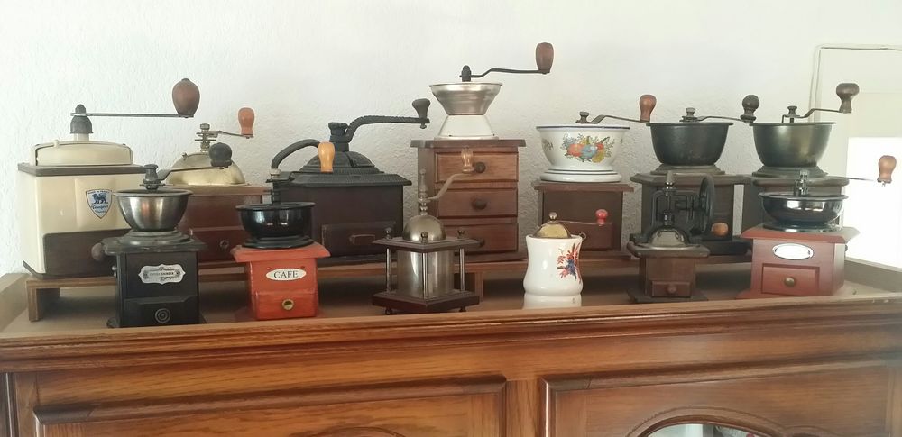 MOULINS A CAFE ANCIENS 300 Fr�jus (83)