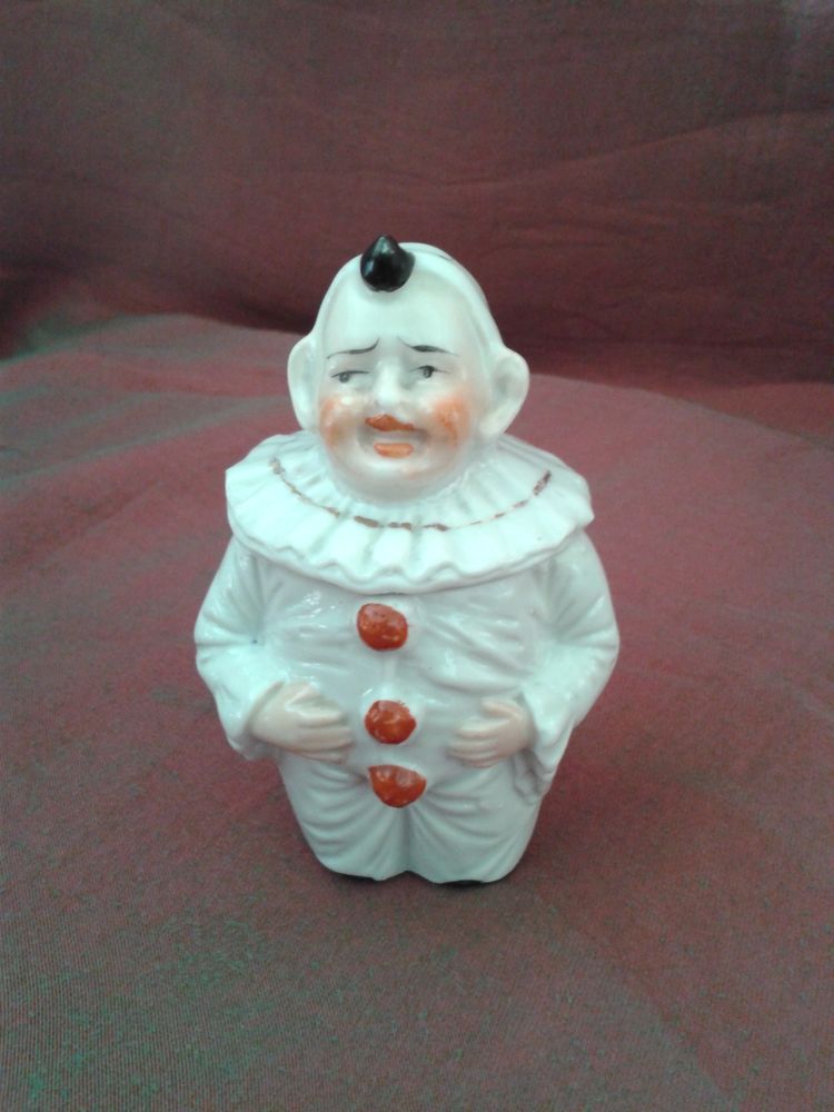 Moutardier ancien en porcelaine en forme de pierrot 40 Dijon (21)