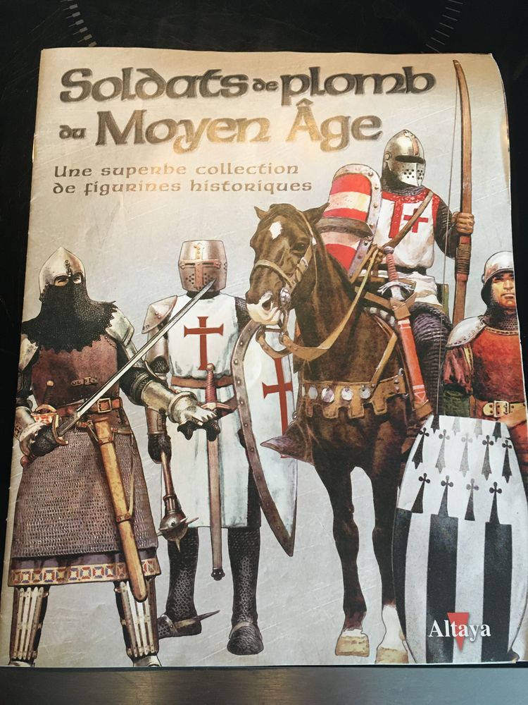 Le Moyen Age Soldats de plomb 400 Reims (51)