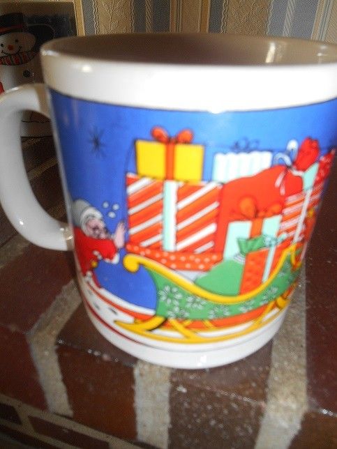 
LOT DE 4 MUGS DECOR NOEL
6 Saint-Denis-en-Val (45)