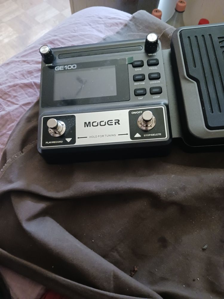 multi effets guitare Moeer G 100 50 Clamart (92)