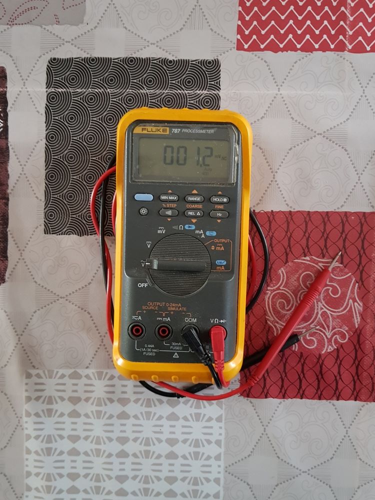 Multim�tre calibrateur g�n�rateur process multifonction fluke 787 600 Rethel (08)