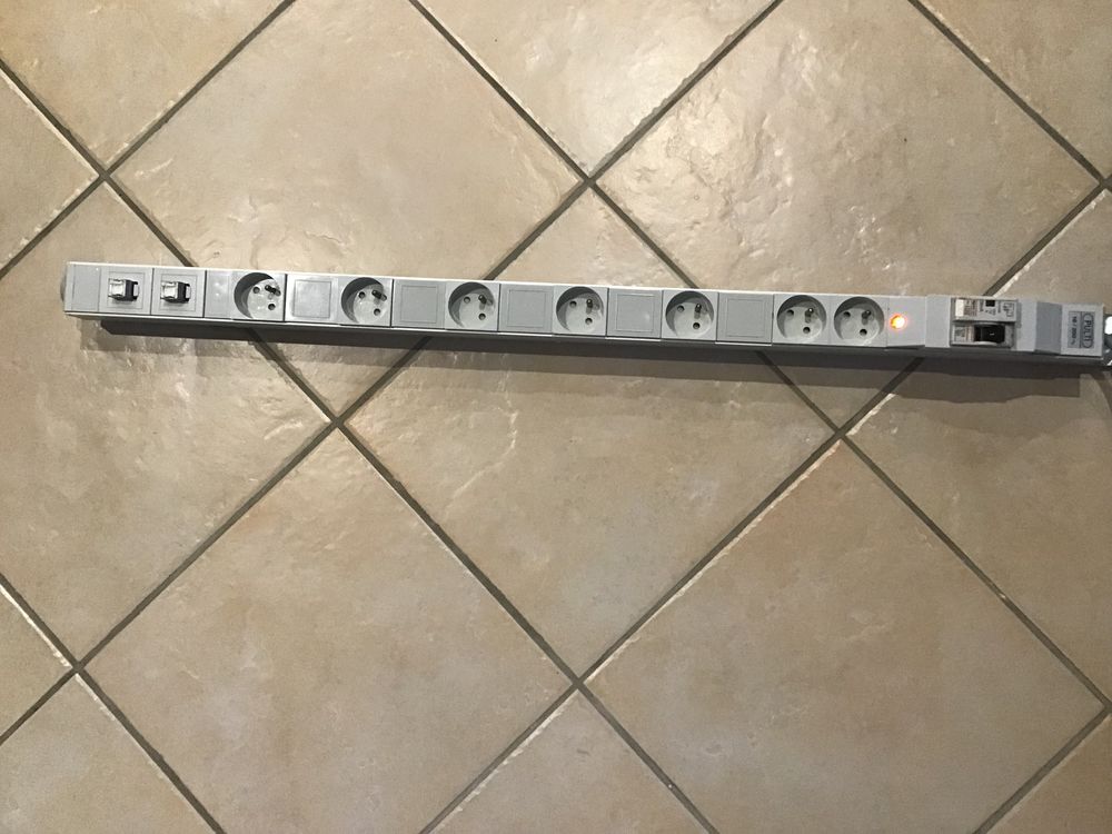 Multiprise PGEP avec Disjoncteur 29 La Ciotat (13)