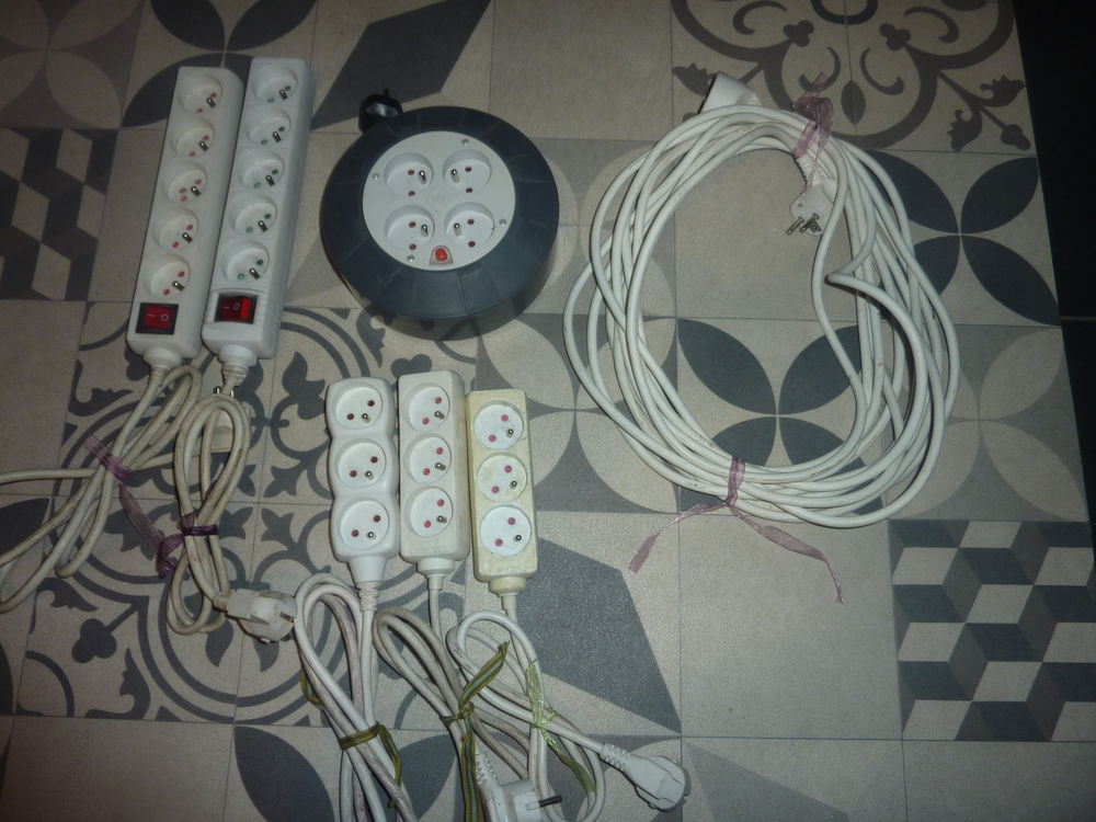 Lot de multiprises et enrouleur cables �lectrique 30 Les Pavillons-sous-Bois (93)