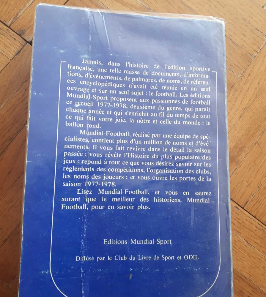 Mundial football  1977/1978 - Rare 20 Villemomble (93)