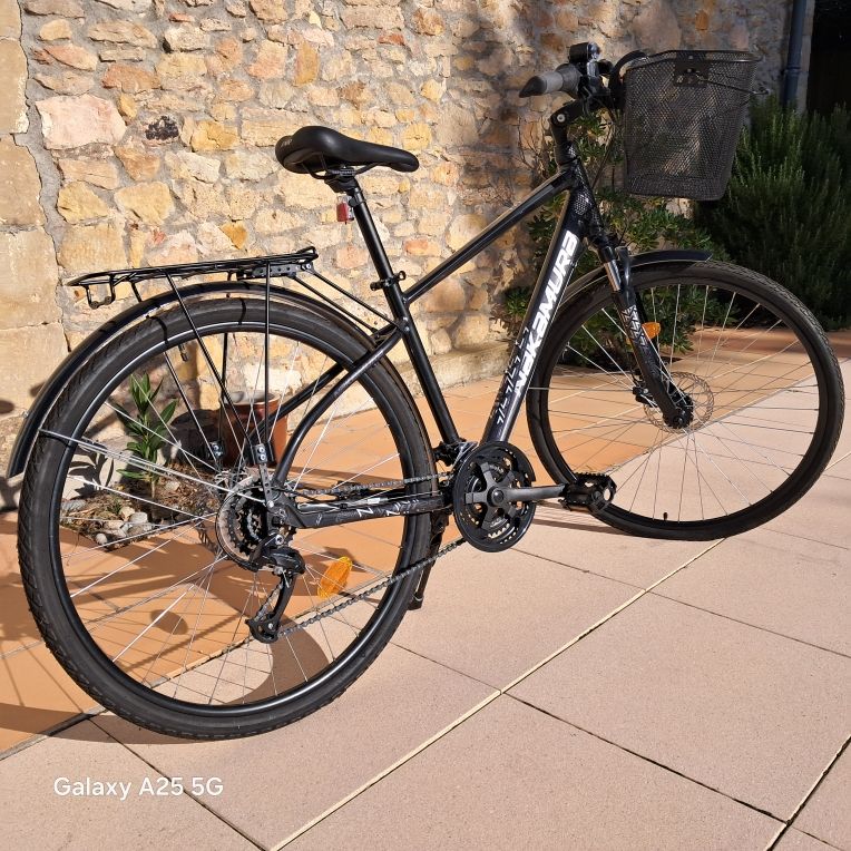 VTC Nakamura FIT 250 taille S �tat neuf 250 Falga (31)