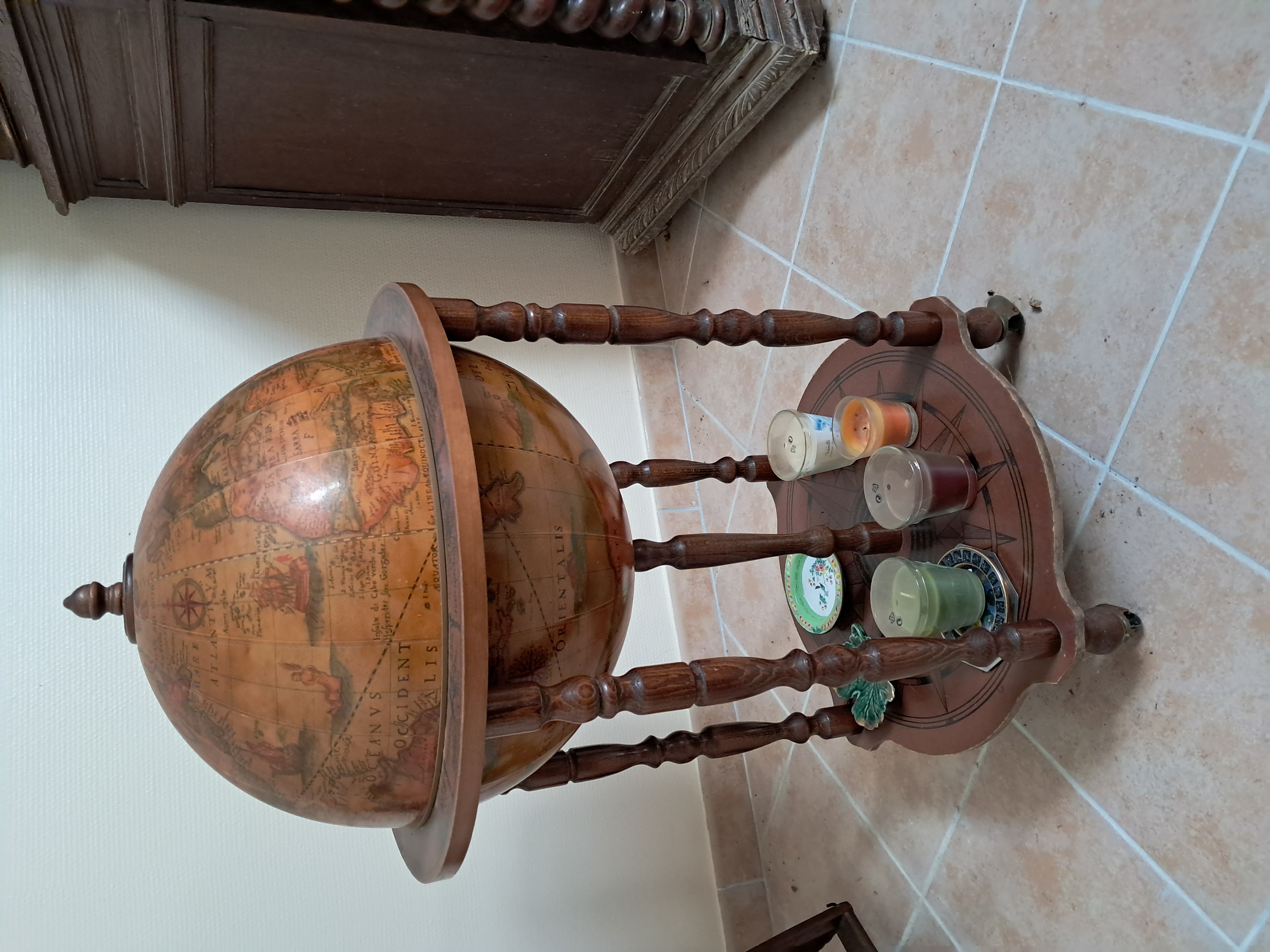 Nape monde globe bar 120 Loupiac (33)