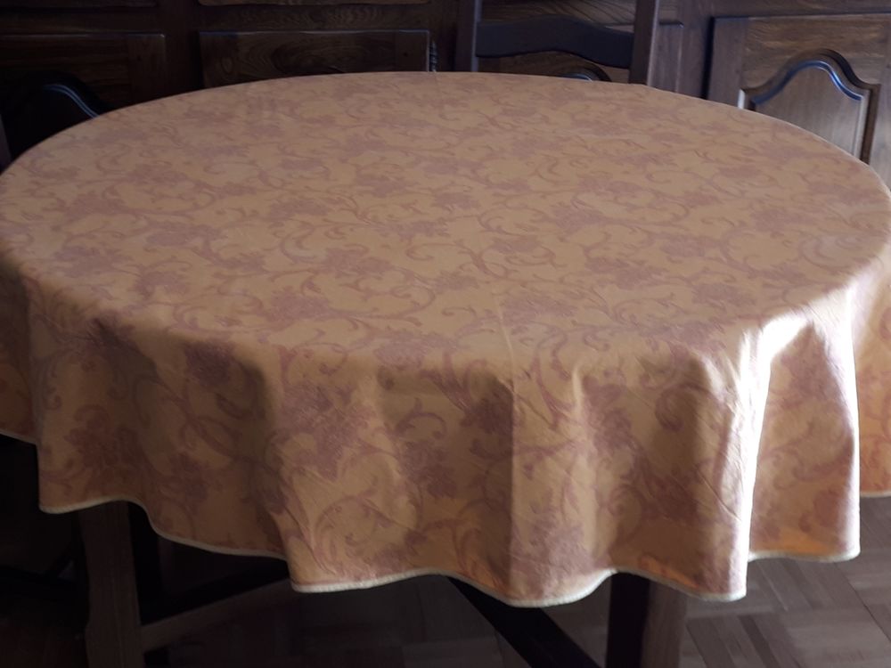 Nappe beau coton de qualit� 180  - 10 euros 10 Villemomble (93)
