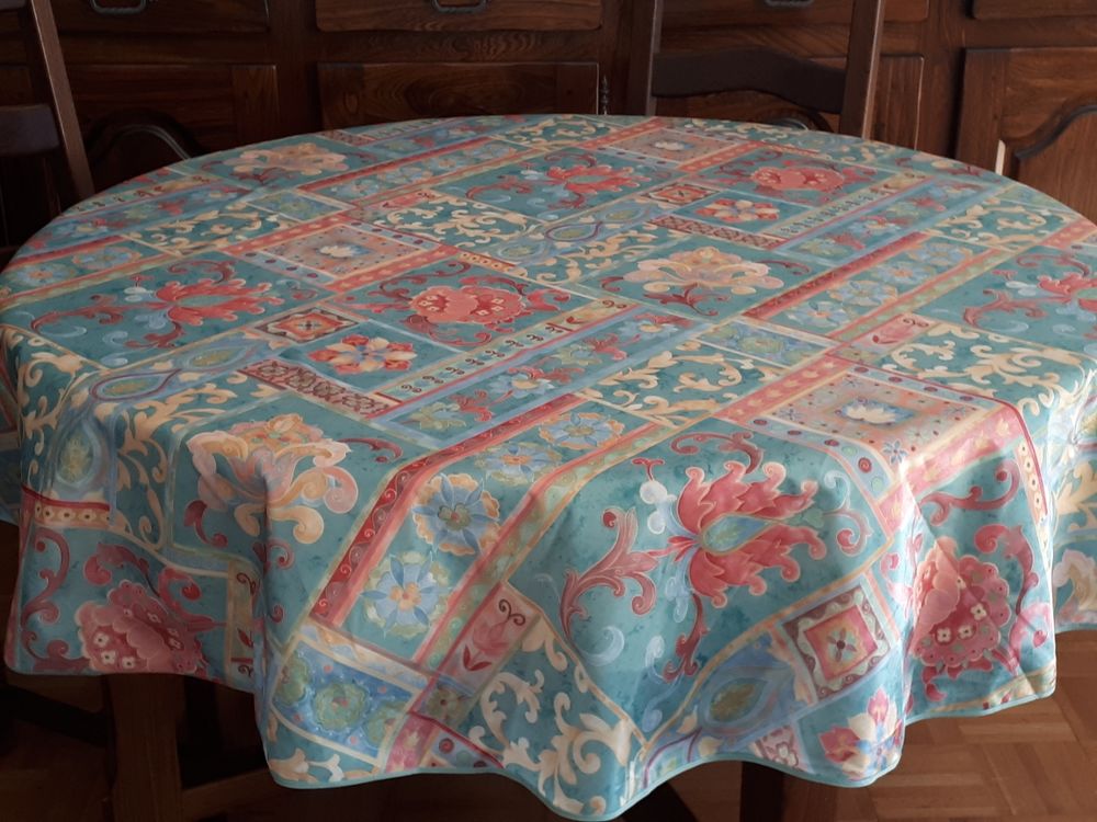Nappe imprim�e 180.- EXCELLENT �TAT  - 10 EUROS 10 Villemomble (93)