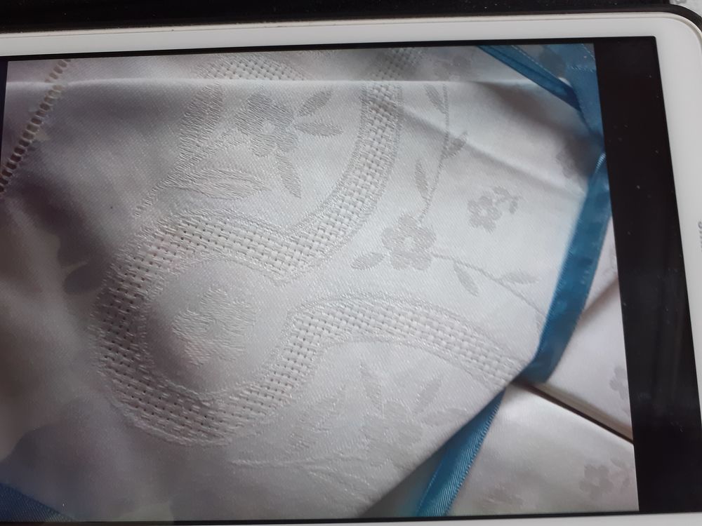 Nappe plus 12 serviettes en damass� 80 Pierrefitte-sur-Seine (93)