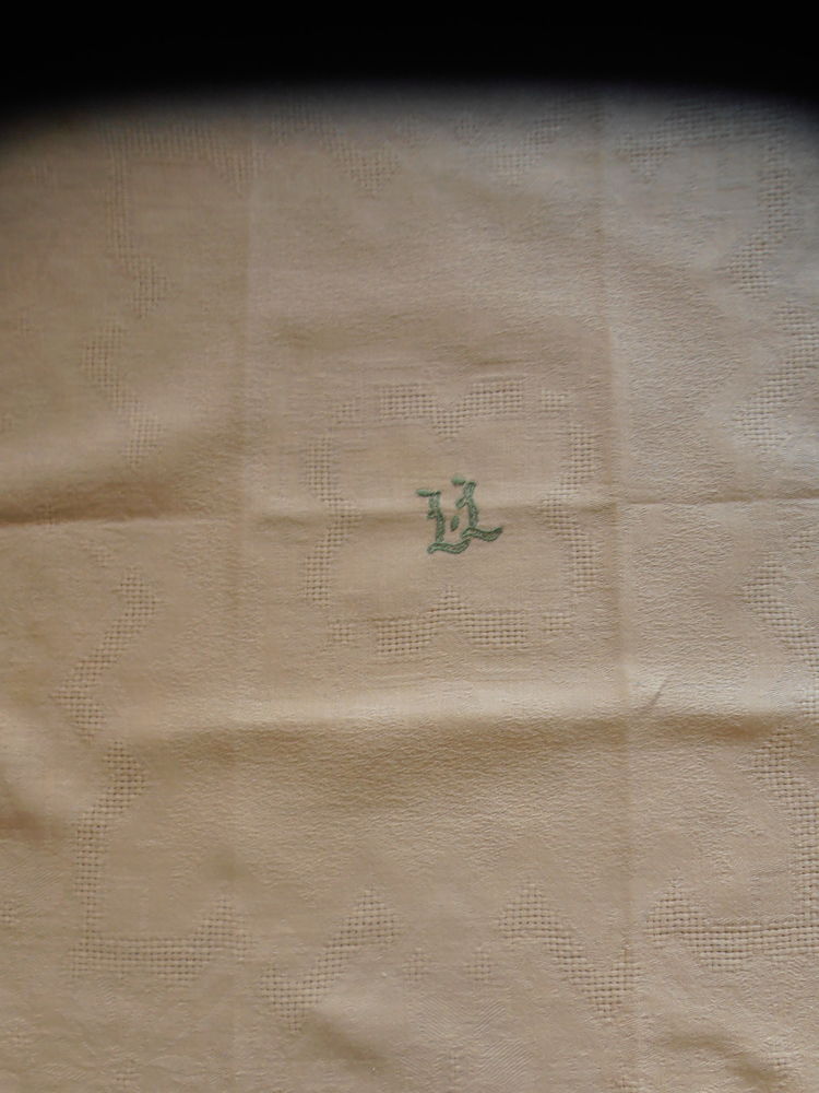 Nappe + serviettes (52) 35 Tours (37)