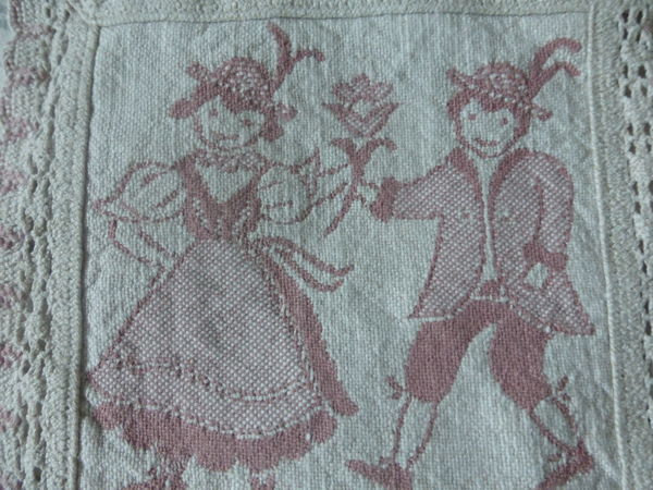 NAPPERON carr� vieux rose 1 Doussard (74)