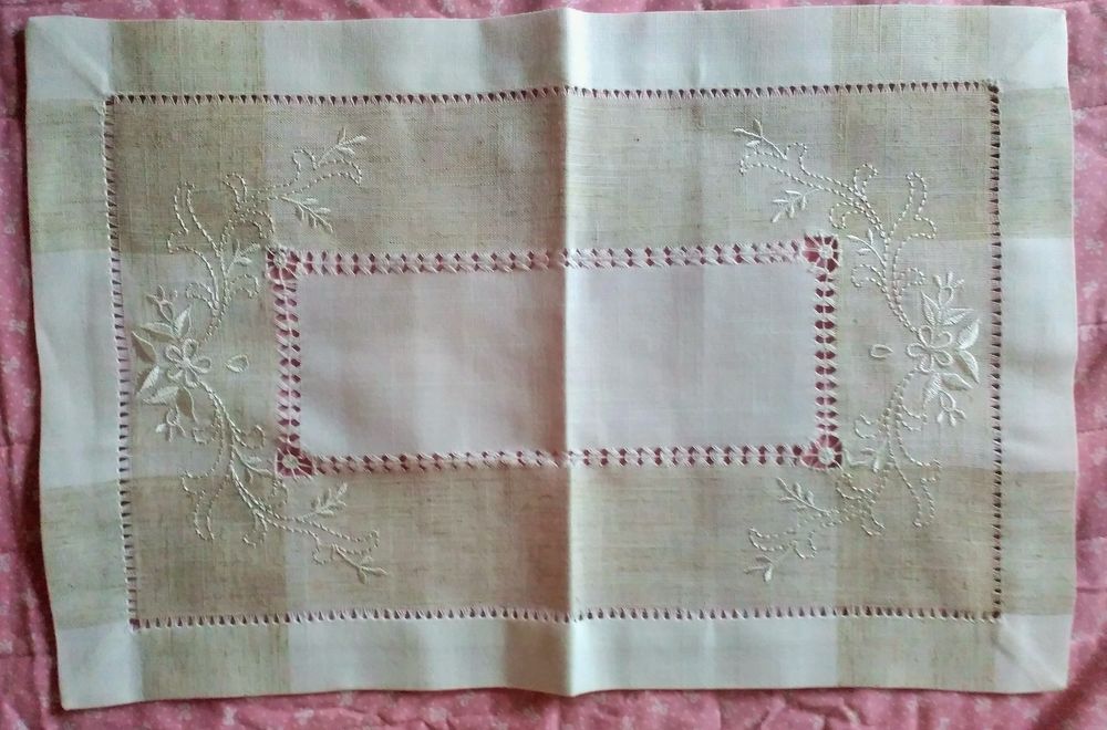 lot de 2 napperons 50 x 35 cm blancs et gris clairs 20 Marcq-en-Bar�ul (59)