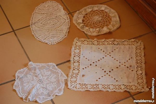 NAPPERONS EN DENTELLE 10 Toucy (89)