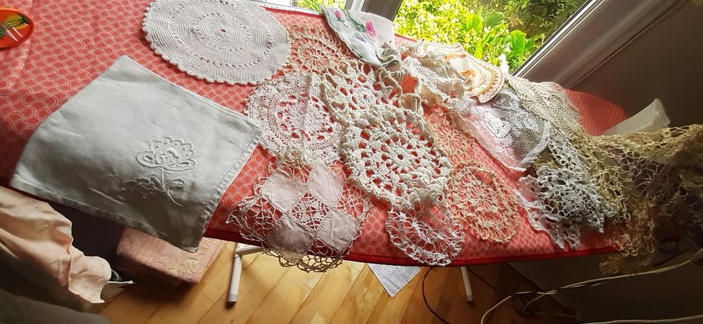 Napperons dentelles et tissus 5 �zanville (95)