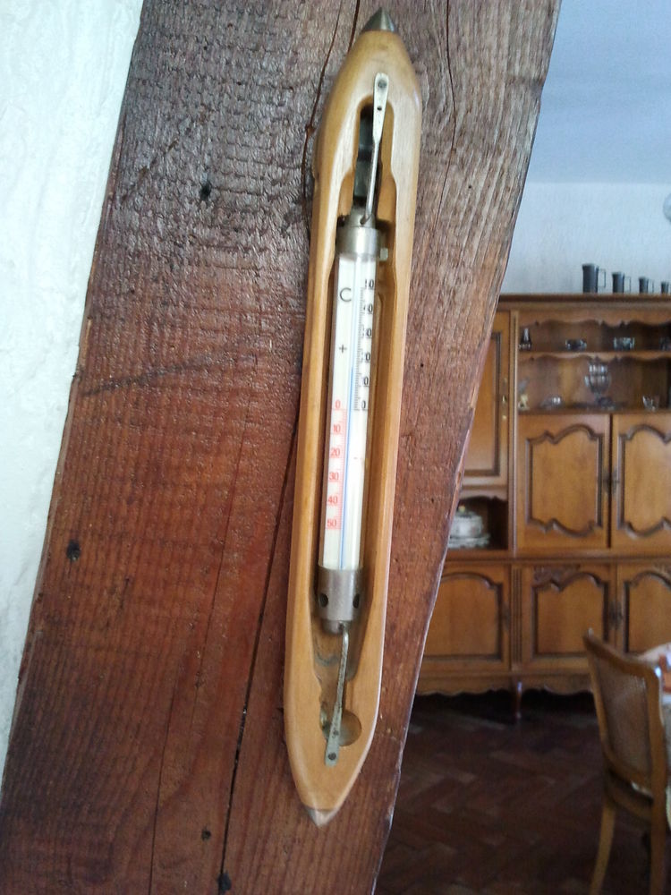 NAVETTE  FILATURRE ANCIENNE BOIS 20 Saint-Rapha�l (83)