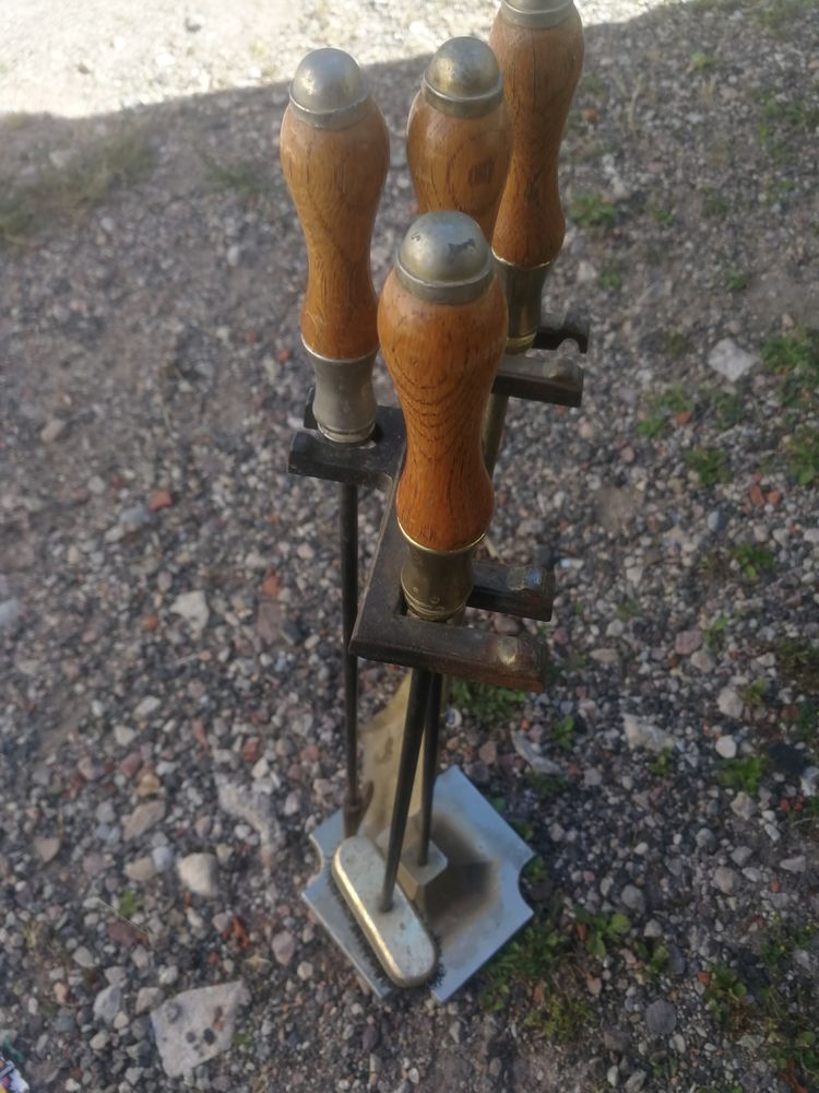 N�cessaire de chemin�e 15 Le Creusot (71)