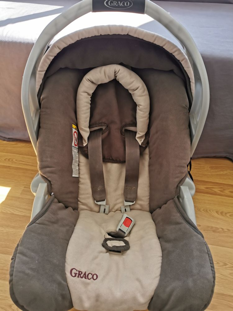 N�gociable : Cosy Graco + sa base 25 Virazeil (47)