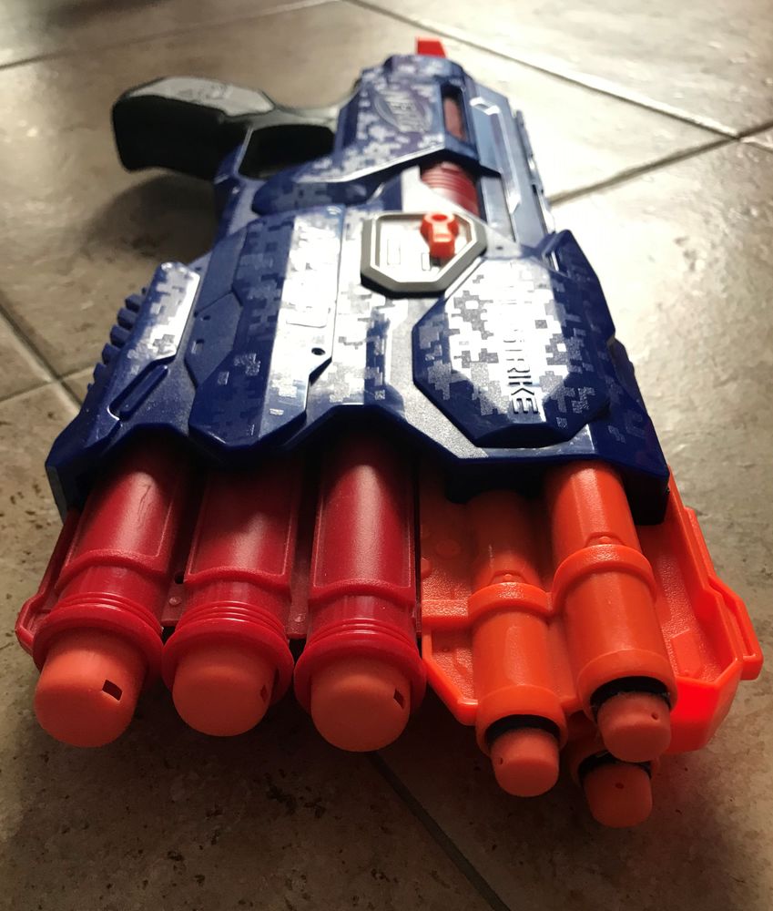 NERF Dual - Strike 10 Brian�on (05)