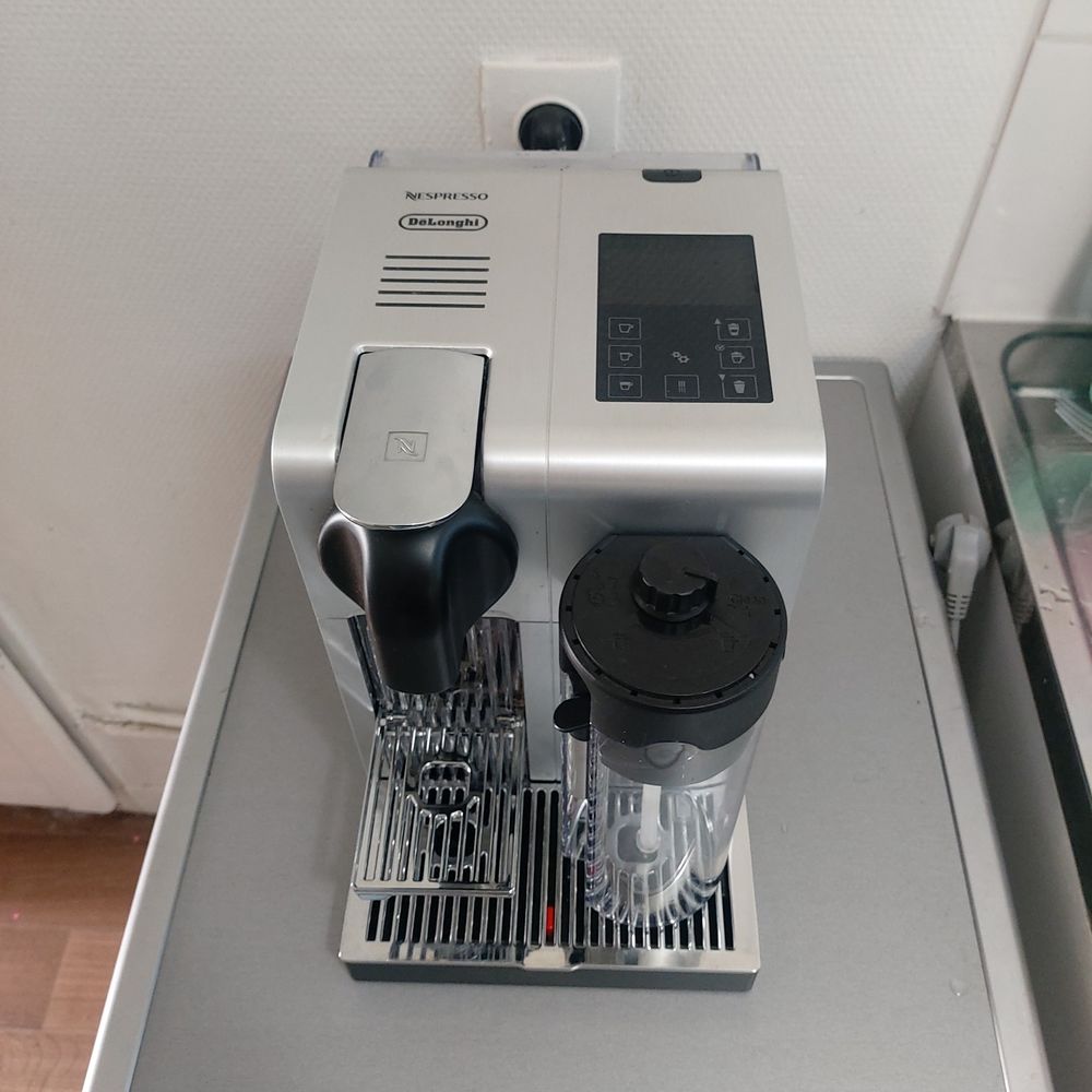 Nespresso LATISSIMA PRO EN 750 MB 175 Palaiseau (91)