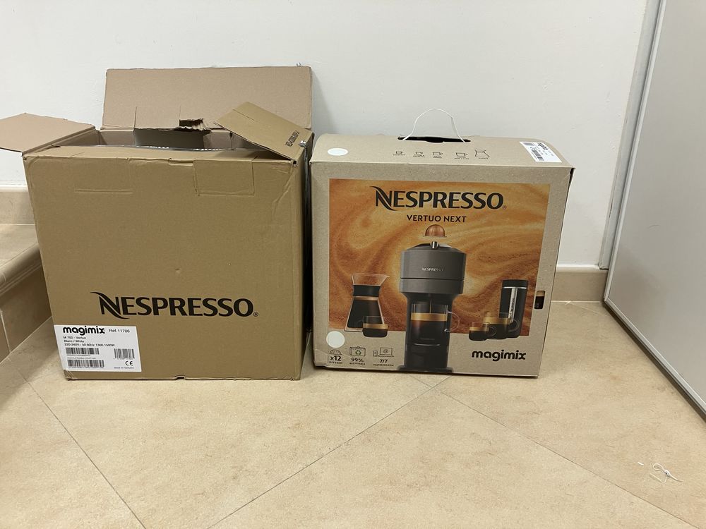 Nespresso Vertuo Next blanche JAMAIS UTILIS� 85 Nice (06)