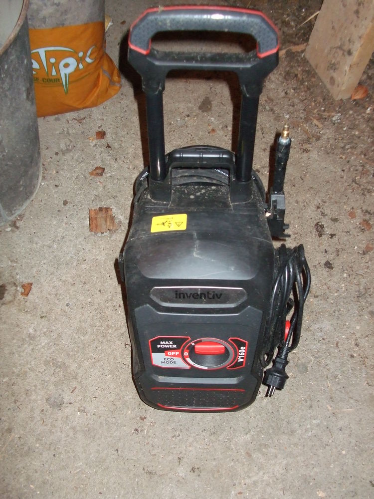 NETTOYEUR HAUTE PRESSION 160.comme neuf 125 Lacaune (81)