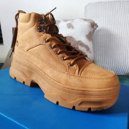 NEUF! Baskets Mustang T.38 60 Le Bosc-Renoult (61)