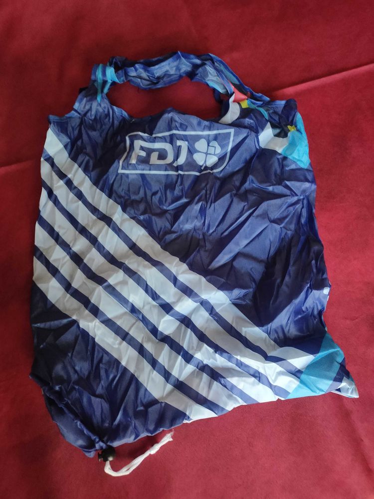 Sac FDJ neuf jamais servi 2 Avermes (03)