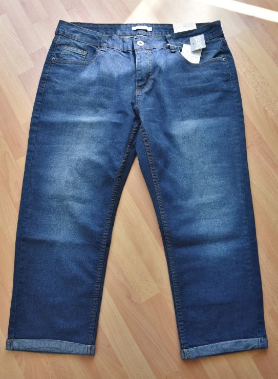 NEUF. Jean pantacourt stretch 44. NEUF avec �tiquette ! 15 Gujan-Mestras (33)